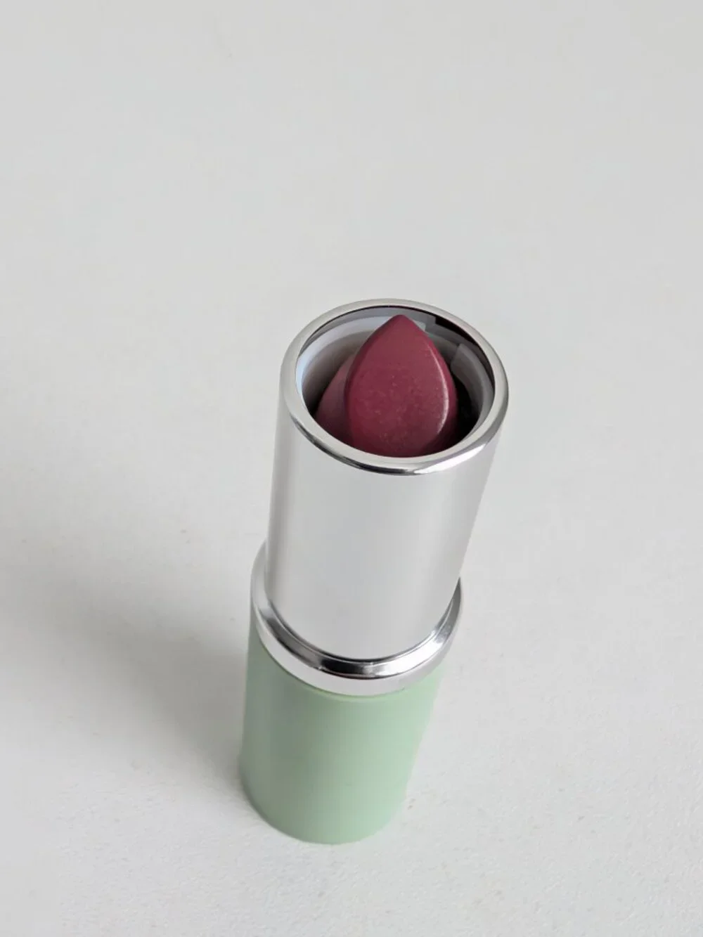 Clinique Different Lipstick A Different Grape Full Size Discontinued NEW